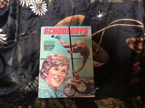 School boy annual 1977 world - annual,