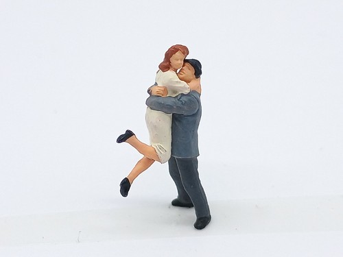 Preiser figures lovers - figures,