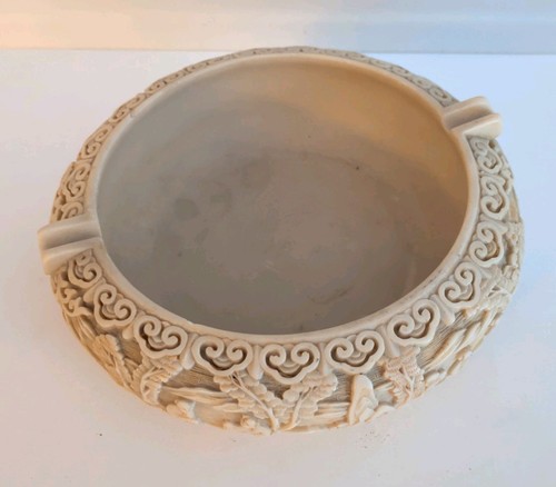 Vtg faux ivory resin ashtray - ivory,