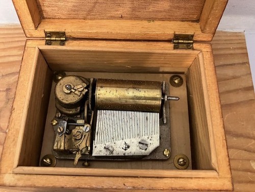 Antique unbranded cylinder - antique,
