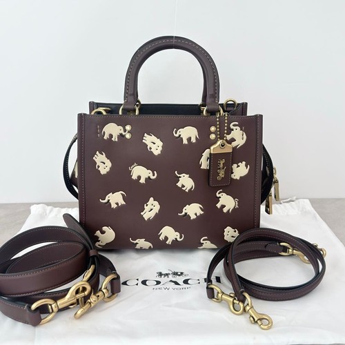 Item coach rogue elephant - coach,