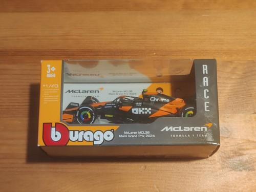 Bburago mclaren mcl38 - bburago,