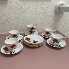 Vintage Windsor Red Roses Tea