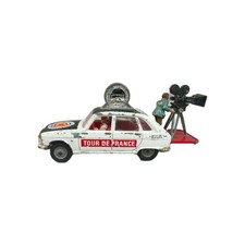 Corgi Toys Renault 16 Tour De France With Driver & Camera Man Sign Diecast