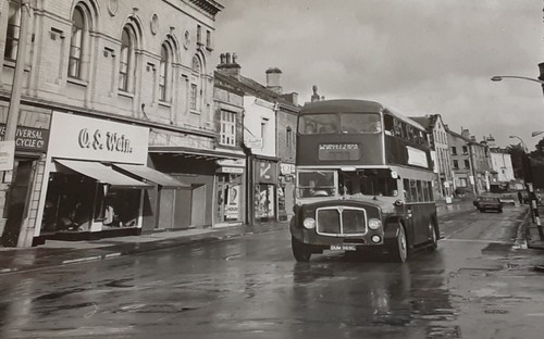 Leeds city transport b w - transport, b&w