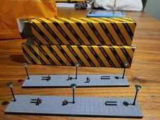 2 x Ibertren Station Platform