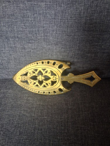 Vintage soild brass - soild, flat