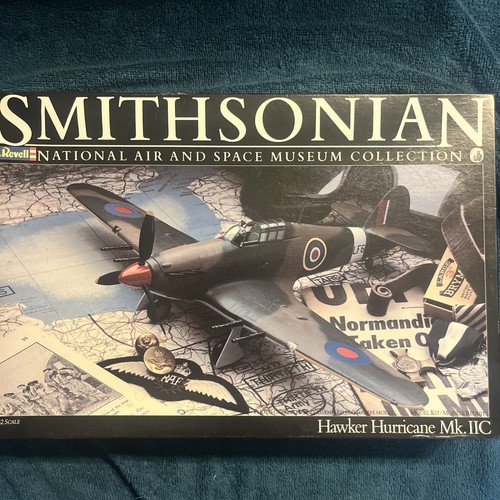 Revell smithsonian hawker - smithsonian,