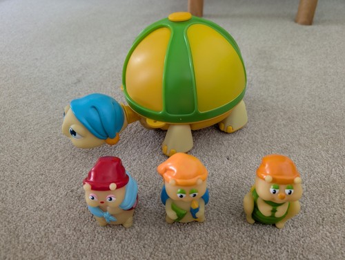 Hasbro glo friends turtle - hasbro, glow