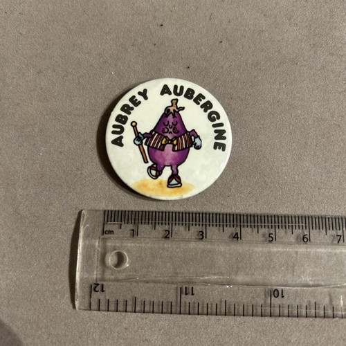 Vintage pin badge - vintage,