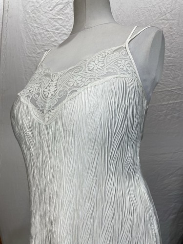 Vintage stmichaels ivory shiny - stmichaels,