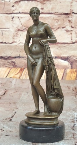 Nude venus bronze figurine - bronze,