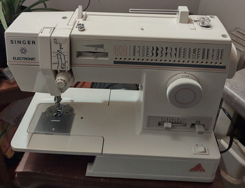 Singer sewing machine 140th - singer,