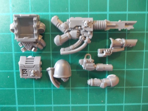 Warhammer 40k space marine - space,