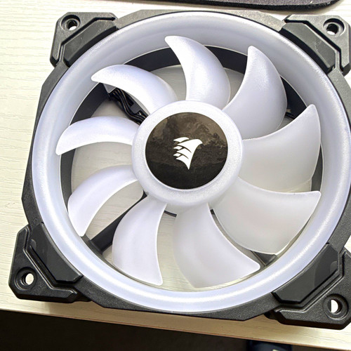 Corsair 120mm pwm pin - 120mm, 4-pin