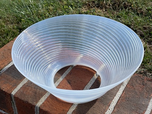 Vtg white opalescent swirl - opalescent,