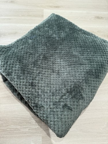 Green faux fur soft textured - green,