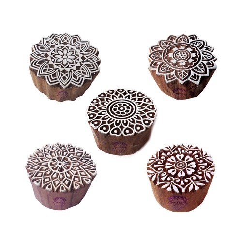 Artistic motif round and - artistic,