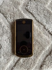 Vintage Motorola RAZR2 V8 Luxury Edition Slider Phone - Excellent Condition GOLD