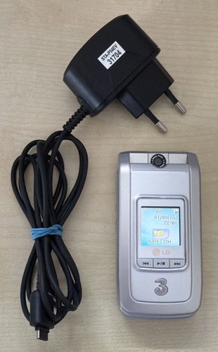 U880 flip mobile phone - lg,