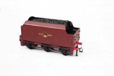 HORNBY DUBLO 2RAIL B.R.MAROON