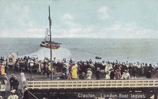 ⛱️ CLACTON-ON-SEA.  The London Boat Leaves.   1910c.  v.g.c. (#clac C)