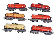 Rake Of 6 Tri-ang TT Gauge: Vintage ICI And Liquid Chlorine Tank Wagons Unboxed.