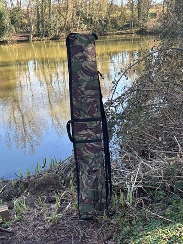 Midwater baiting pole bag - baiting, up