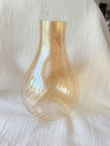 Large swirled glass - swirled, lamp
