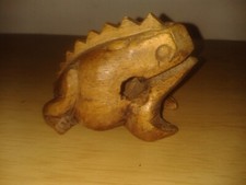 Vintage 'Guiro' frog. Missing stick. (D27d)