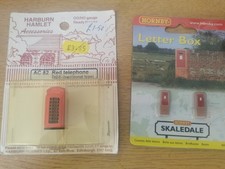 Hornby R8763 OO Gauge Pair