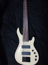G4M 6 String Bass Guitar
