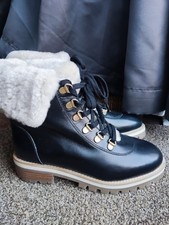 HOBBS Ladies Sheepskin Lined