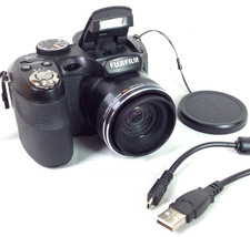 Fujifilm FinePix S1800 Compact