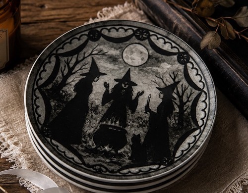 Strawberry street witch - 6”,