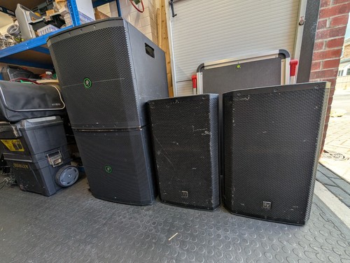 Speakers x mackie thump - pa,