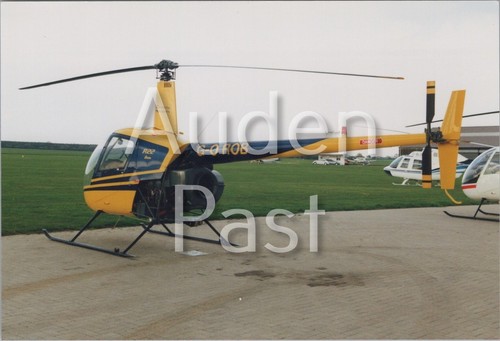 Sywell robinson r22 helicopter - robinson,