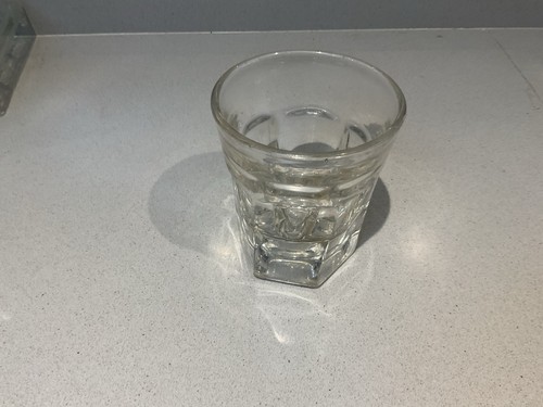 One lead crystal deceptive - lead,