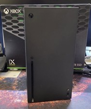 Xbox Series X 1TB + 2 Games