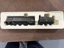 Hornby R2218 BR 4-6-2 West Country Class Rn. 34041 'Wilton' OO Gauge