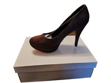 Womans Brown High Heels new in