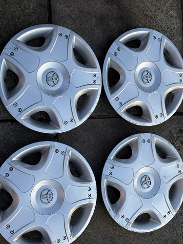 Toyota yaris wheel trim - yaris,