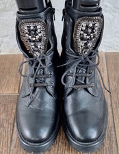 Gorgeous Black Leather Moda In