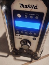 Makita DMR104 FM/DAB Digital