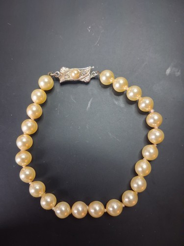 Vintage faux pearl bracelet - faux,