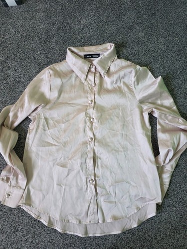 Satin blouse features - satin,