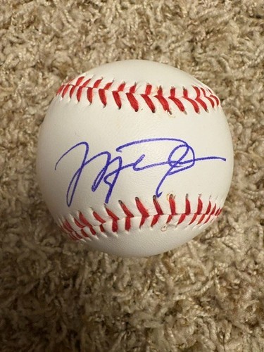 Michael jordan autographed - jordan,