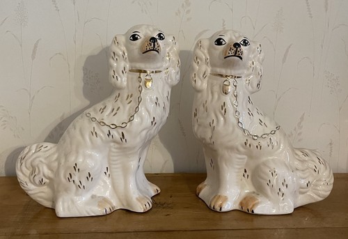 Pair vintage white crackle - white,