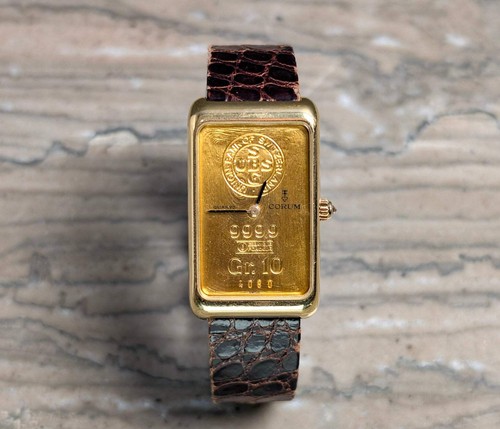Corum 18k yellow gold - yellow, 10
