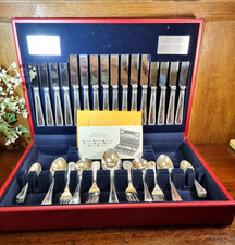 EXC. VERY RARELY USED Silver Plate VINERS "BEAD" 60 pc CANTEEN/CUTLERY SET for 8